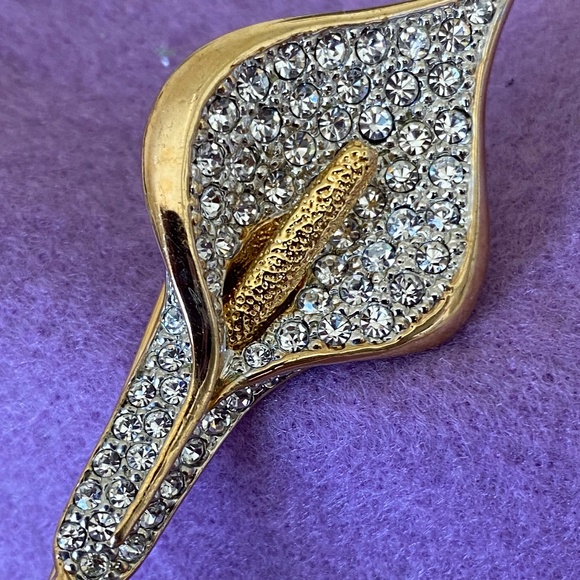 CALLA LILY Flower Vintage Brooch Crystal Pave Rhinestone Revival Pin - Picture 2 of 8